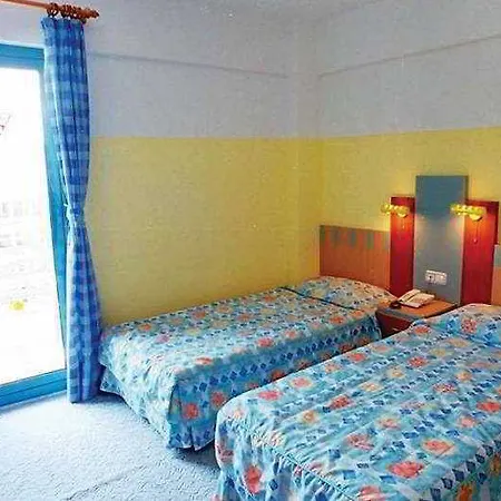 Uslan Hotel 3*